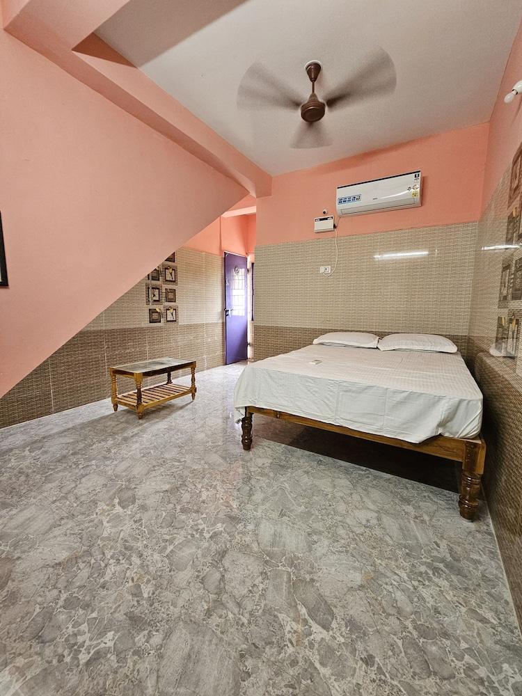 Swathi Rooms