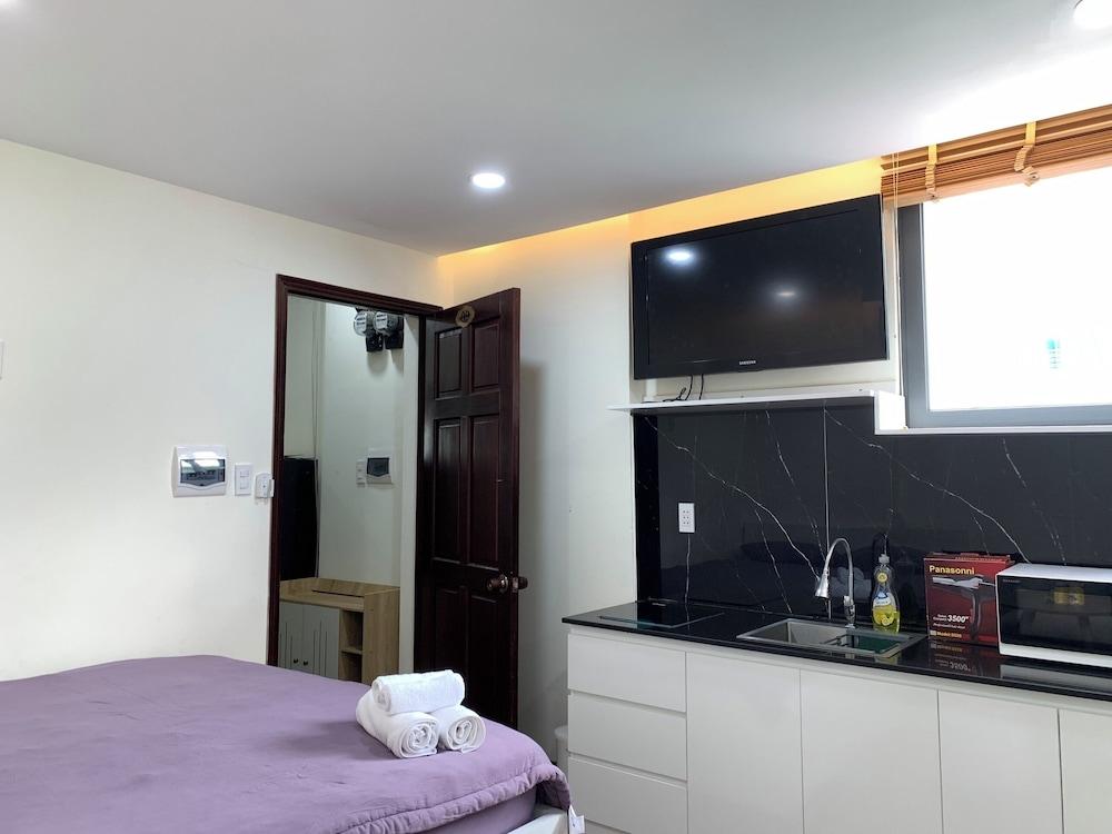 Lucy Hotel & Apartment