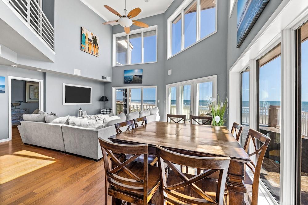 Oceanfront Galveston Beach House: Steps to Sand!