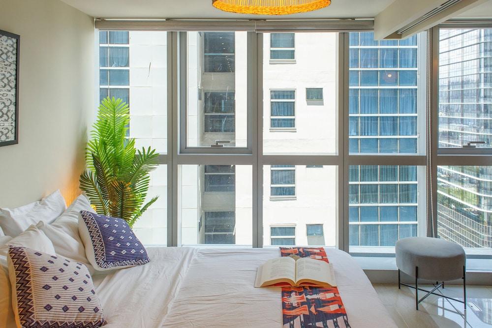 Uptown Park Suites Tower 1