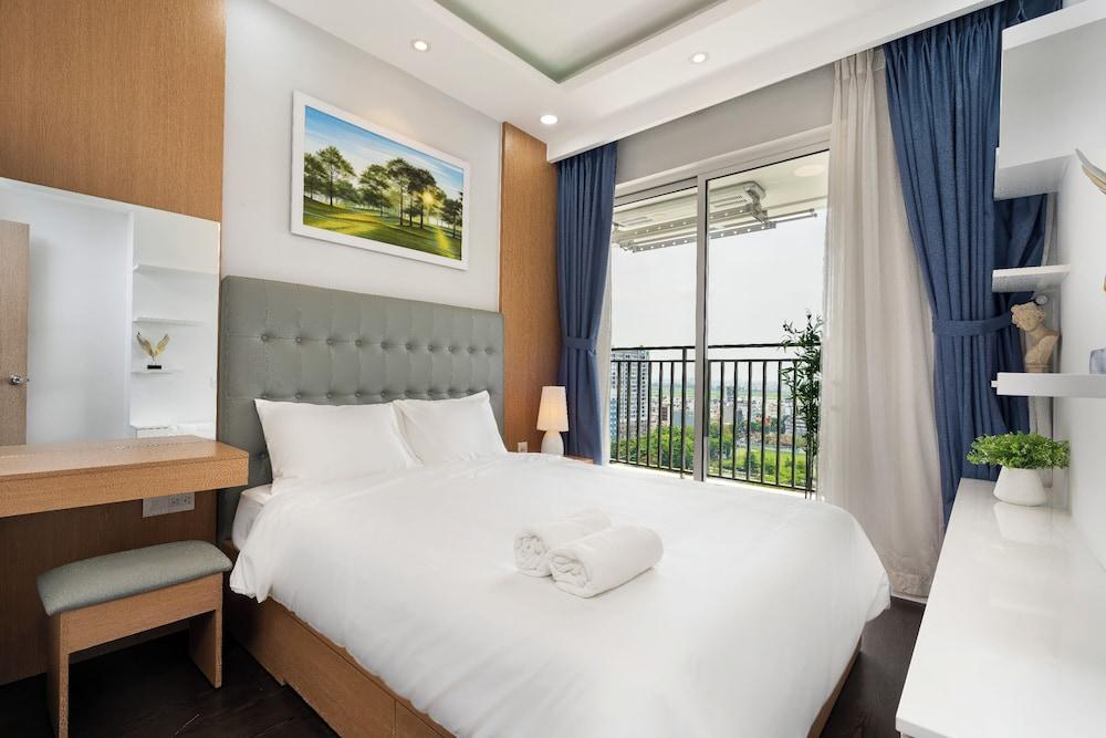 Golden Mansion - Transit Apt Free POOL & GYM