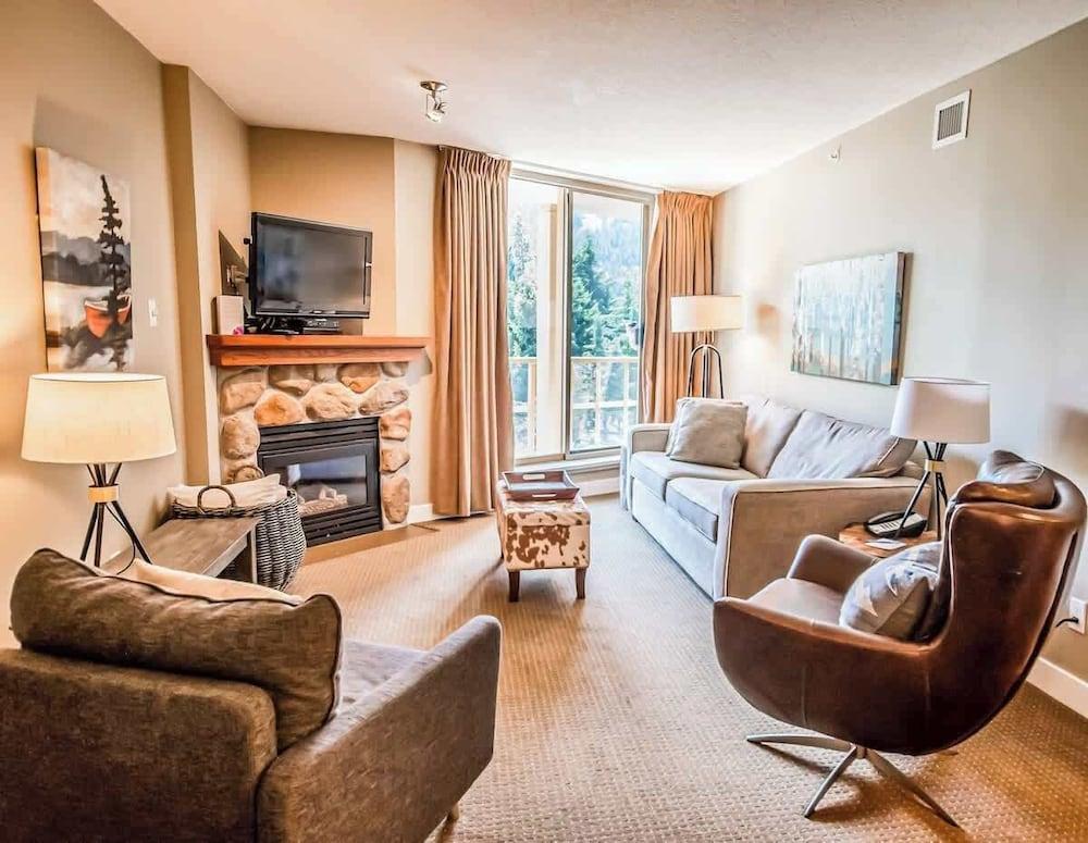 Cascade Lodge - Beautiful One Bedroom Suite 226