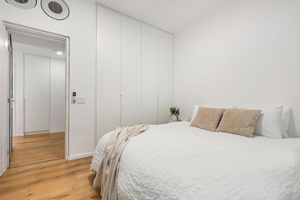 Sunny Chic in TLV Center by Sea N' Rent