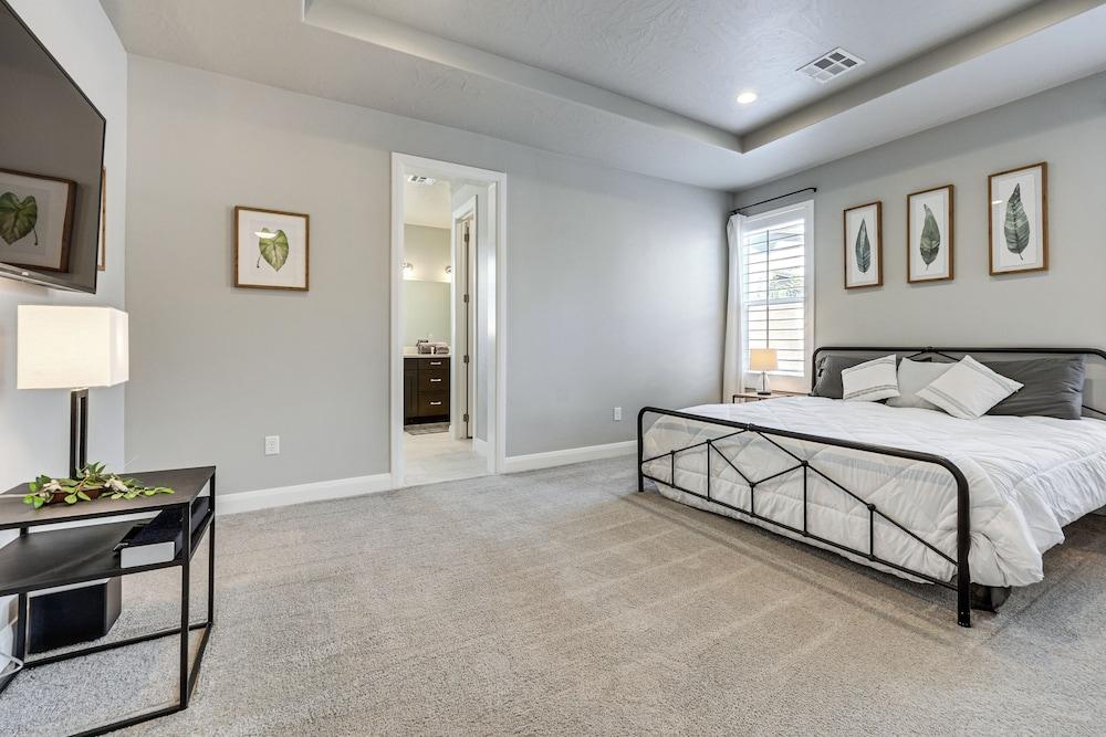 28 Mi to Zion Natl Park: Modern Washington Home