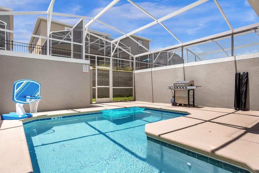 Pet-friendly Resort Home Near Disney w Pool