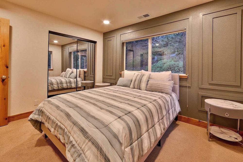 The Elevator House Sleeps 10!