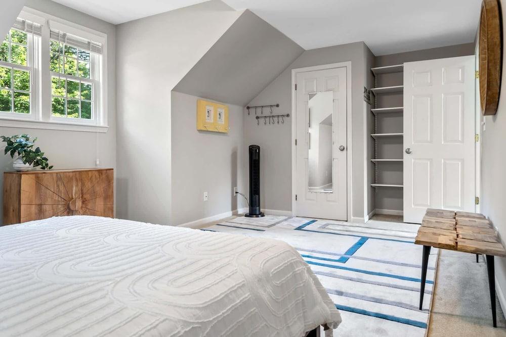 Maine Adventure 3BR Oasis Awaits!