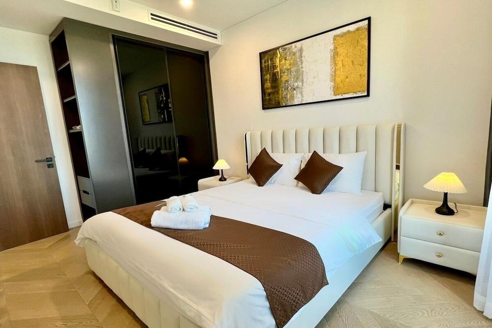 Lumiere Riverside - Luxury Condo District 2