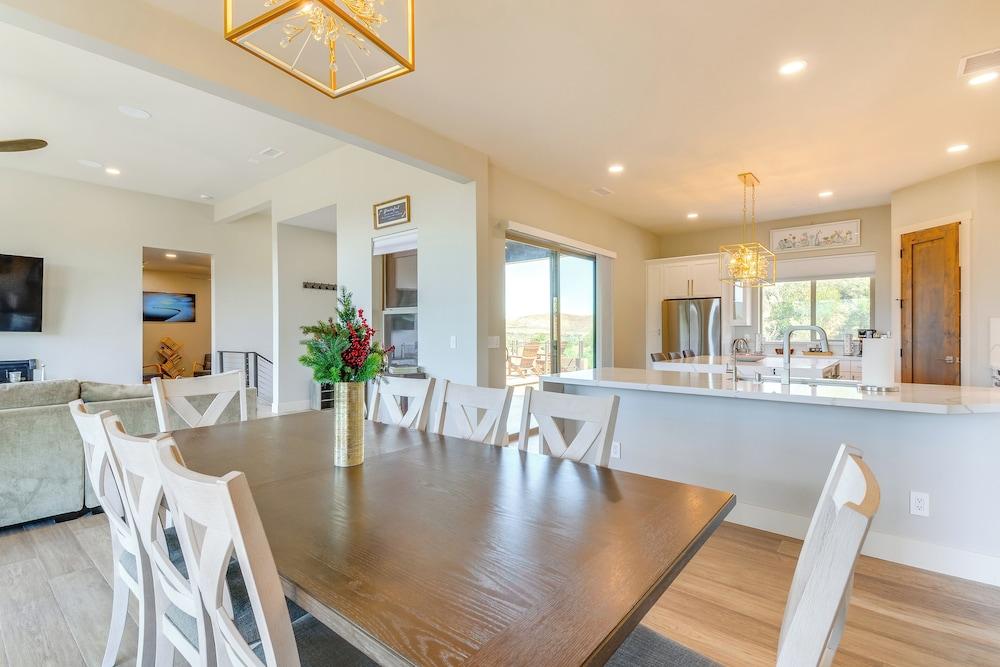 Mtn-view Retreat w/ Game Room in Prescott!