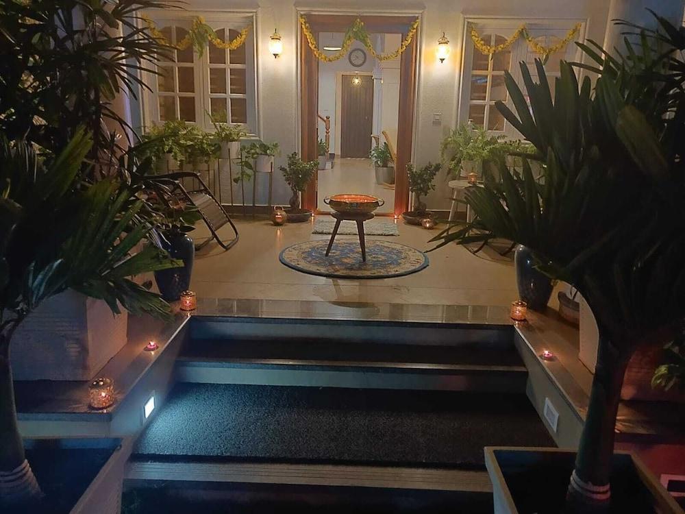 Elegant Holiday Homes