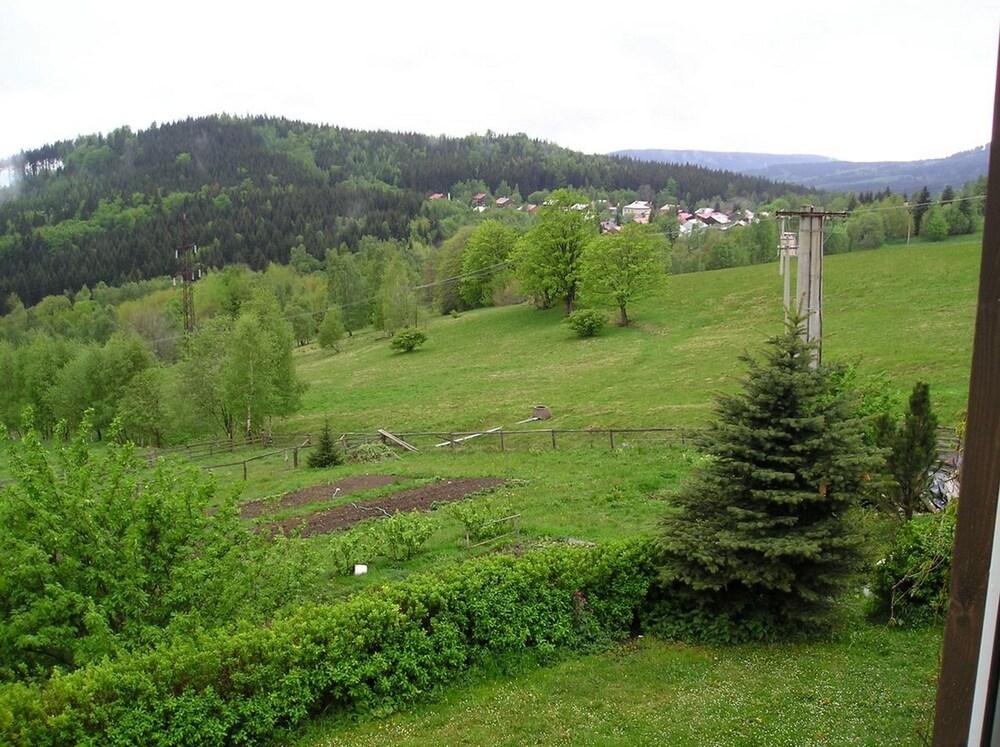 Apartment Pavla With 3 Bedrooms and 1 Bathrooms