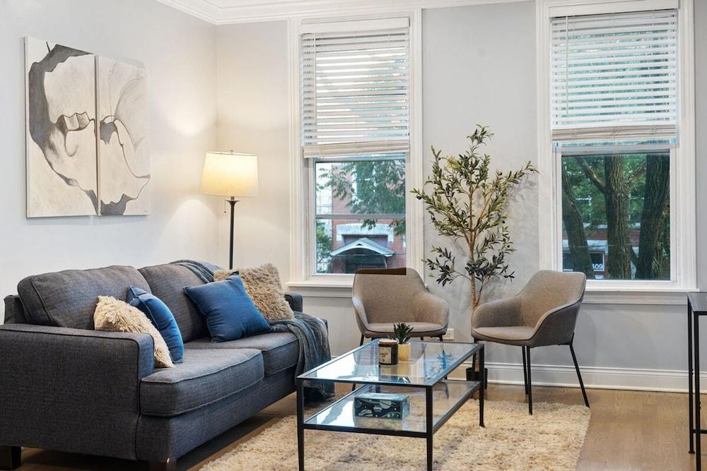 Stylish 2BR Urban Retreat in River West