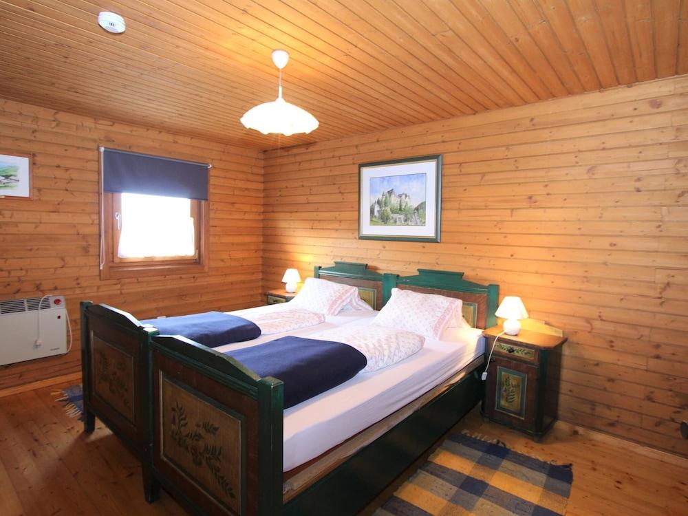 Characterful old Farmhouse With 4 Apartments in Fresach / Carinthia With Garden