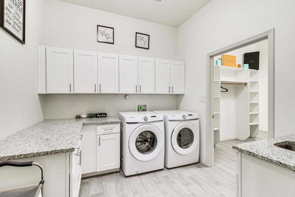 Pet-friendly Rio Rancho Home w/ Fire Pit