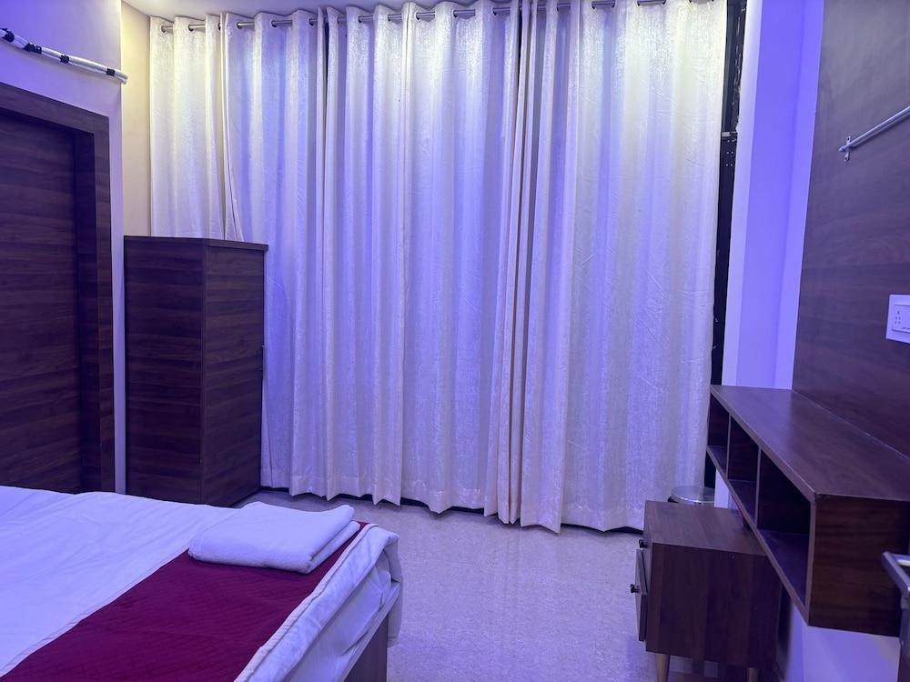 Radhe Krishna Radiant