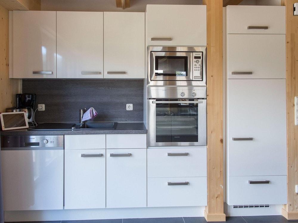 Majestic Chalet With Sauna