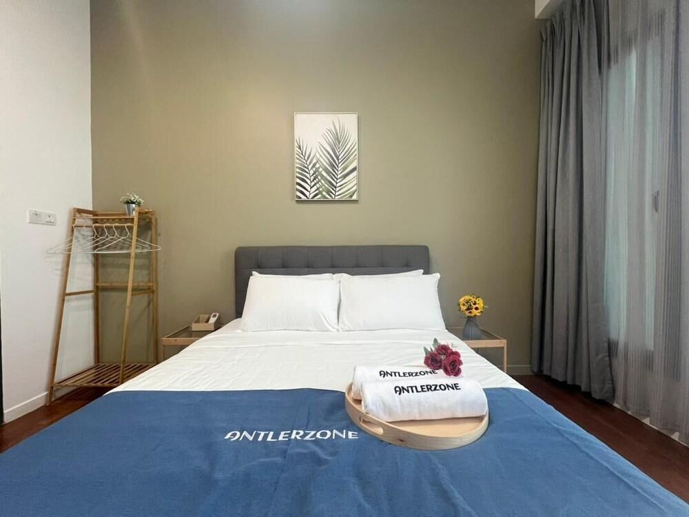 Paradigm Residence By Antlerzone