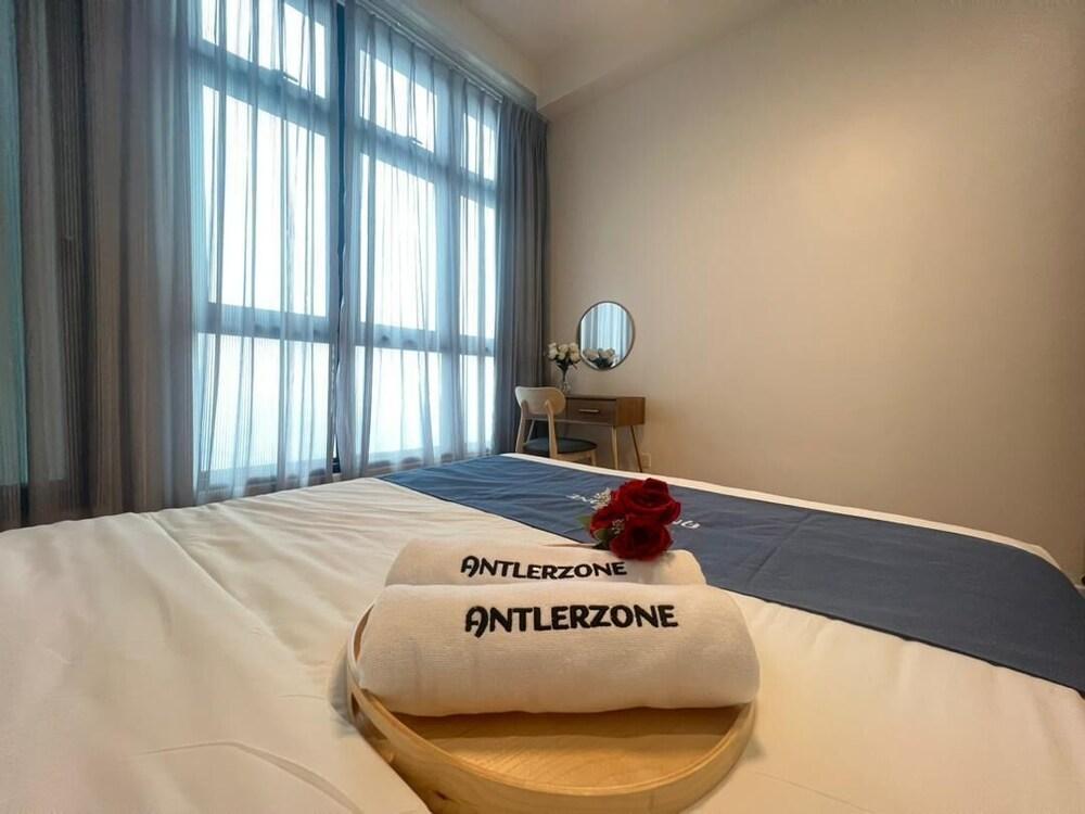 Paradigm Residence By Antlerzone