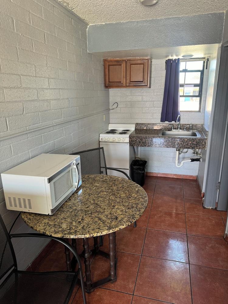 Rawls Motel Near Phoenix Airport