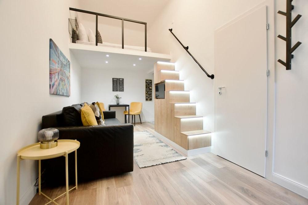 Standard Aparmtent by Hi5 - Brody street