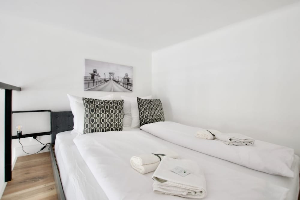 Standard Aparmtent by Hi5 - Brody street