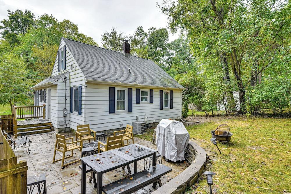 < 1 Mi to Notre Dame: Family-friendly Home!