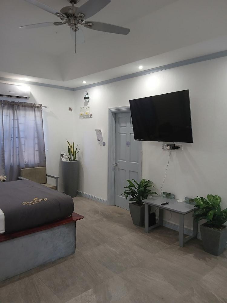 Quaint Studio Apartment in Soufriere From Claviers