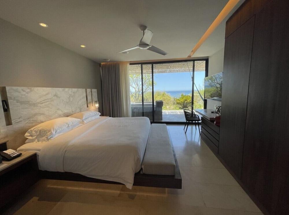 2BD Oceanfront Presidential Suite SCabo