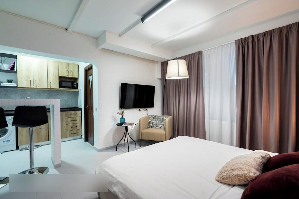 Industrial cozy studio in Piata Amzei