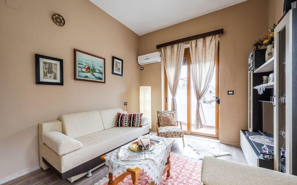 Maria s Apartment in Gjirokaster