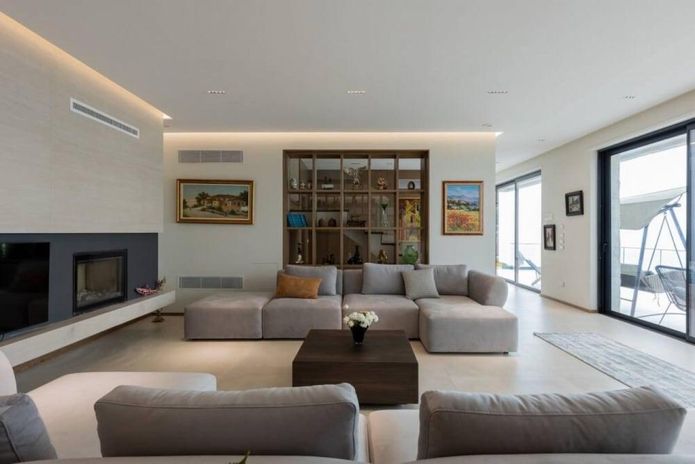 The Luxury Villa in Shkod r