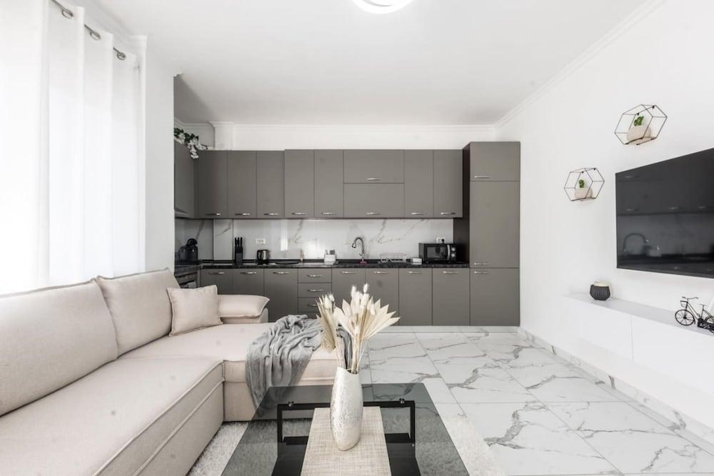 Kilian 13 Apartment in Shkod r