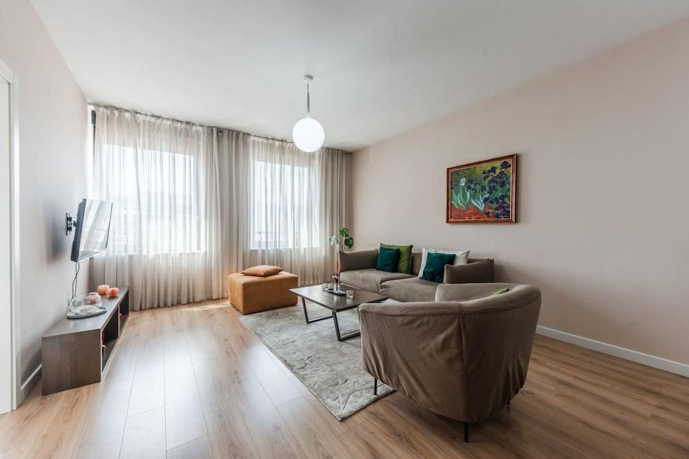 2-br Apartment Close to Radio Shkodra Roger That