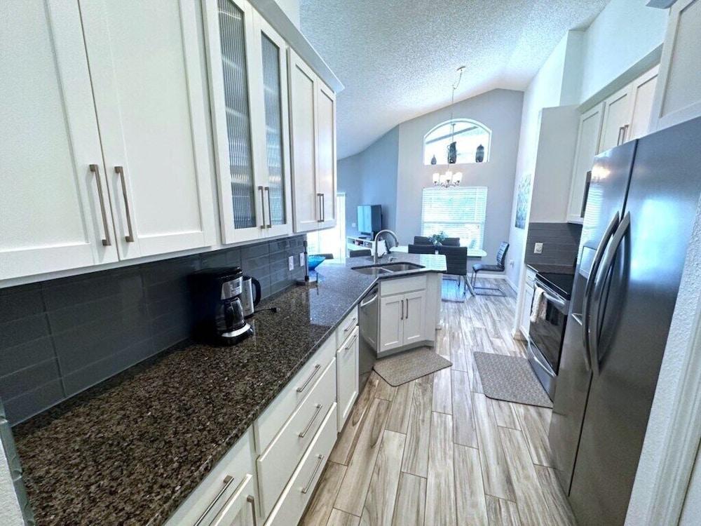 Updated, Private Villa, Southern Dunes, Extended Pool Deck