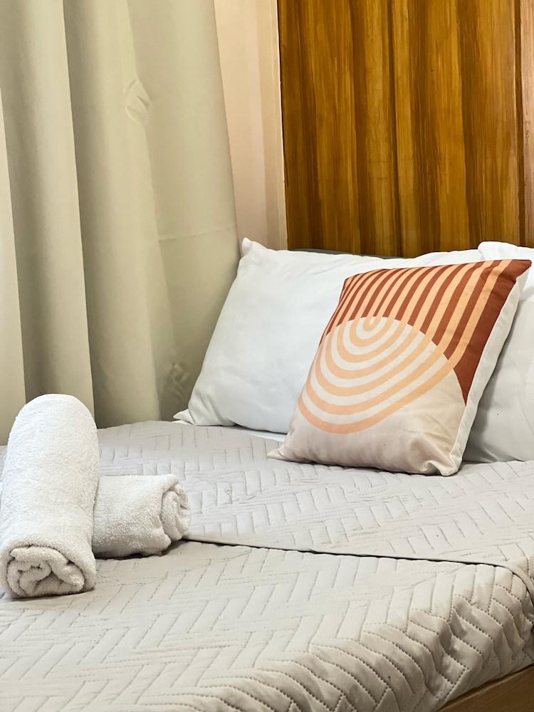 Lodging House by Ricco's