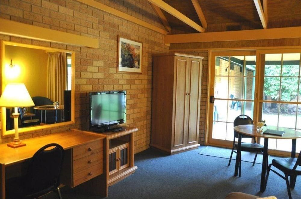 High Country Motor Inn