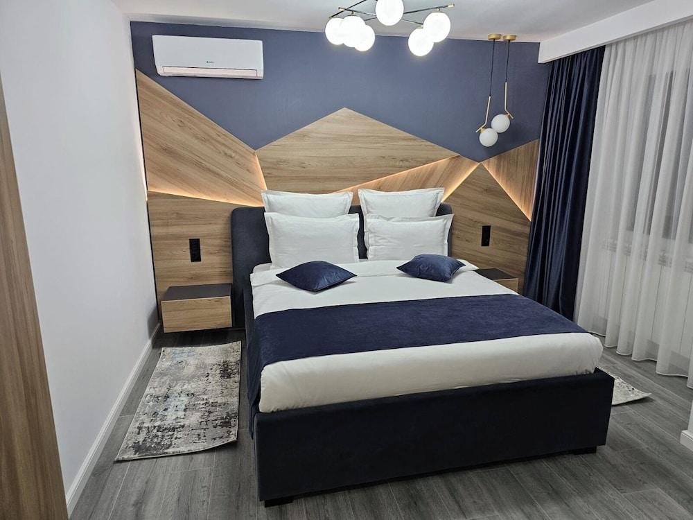 MONARC Boutique ApartHotel SELF CHECK-IN