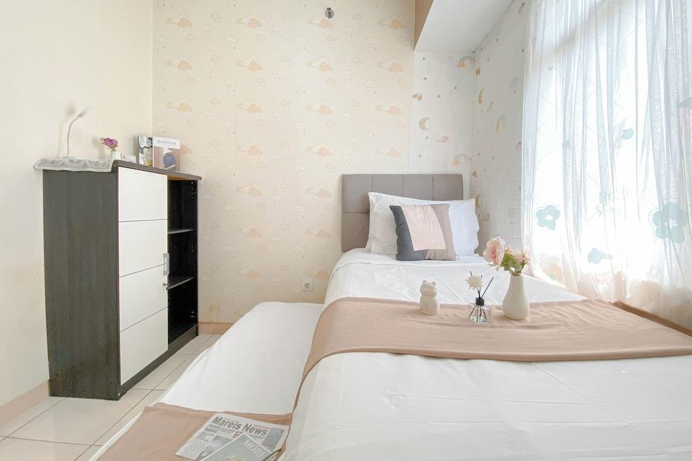 Comfort 2BR Apartment at Springlake Summarecon Bekasi