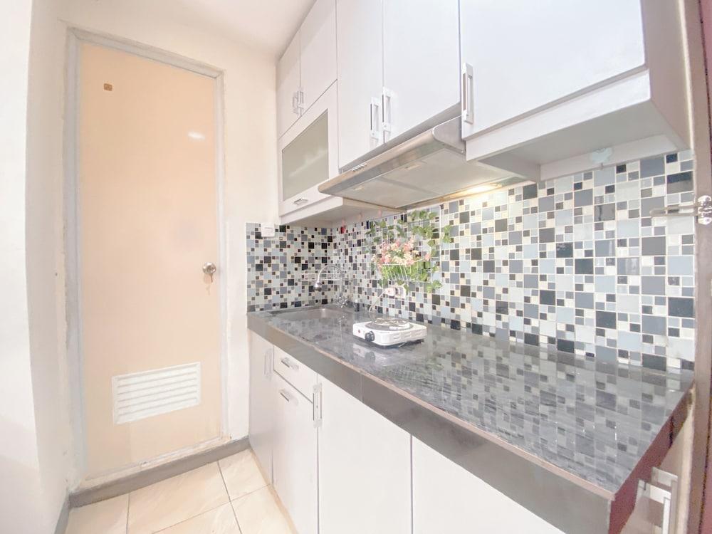 The Cozy Abode 2BR Apartment at Tamansari Panoramic