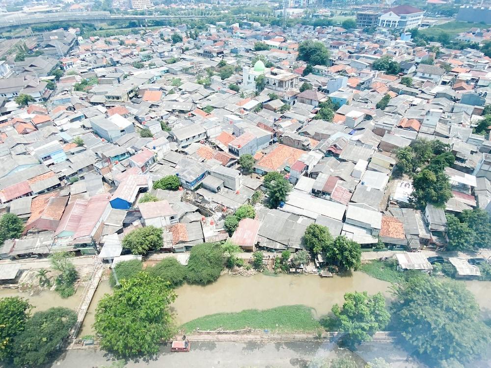 Chic and Cozy Studio at Patraland Urbano Apartment