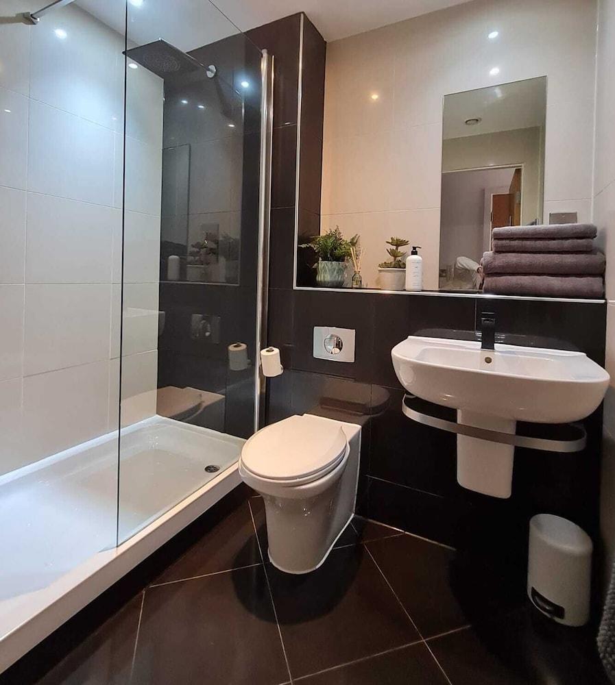 2nd Floor City Apartment