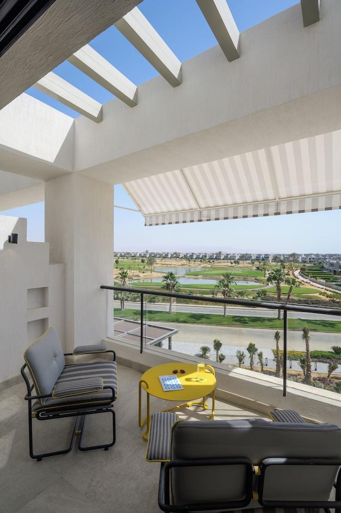 The G Einbay Golf Resort