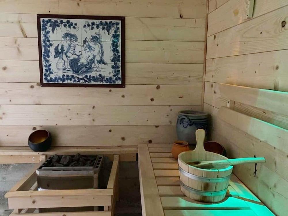 Chalet in Rossiniere With Sauna and Mountain Views