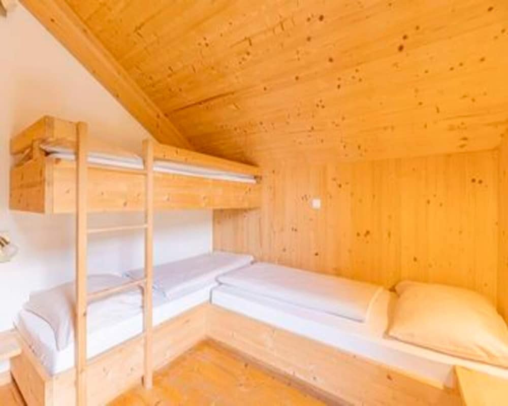 Exclusive Chalet With Whirlpool