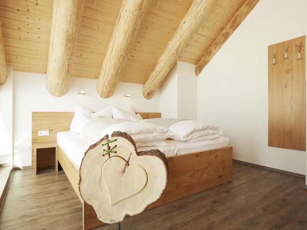 Chalet in Ladis by Ski Slope & Sonnenbahn