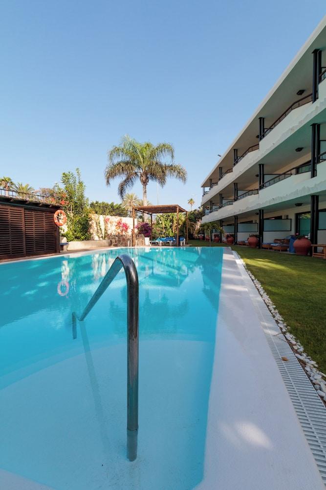 ALSOL NOGAL - ADULTS ONLY