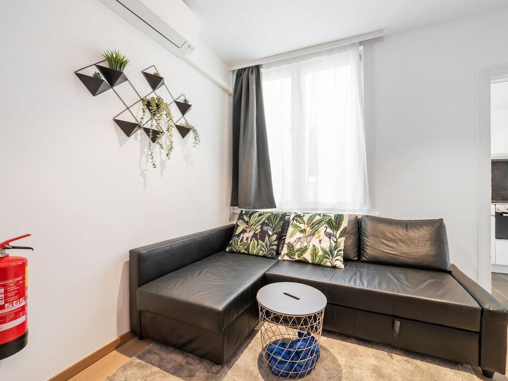 Renovated Apartment Near Beach