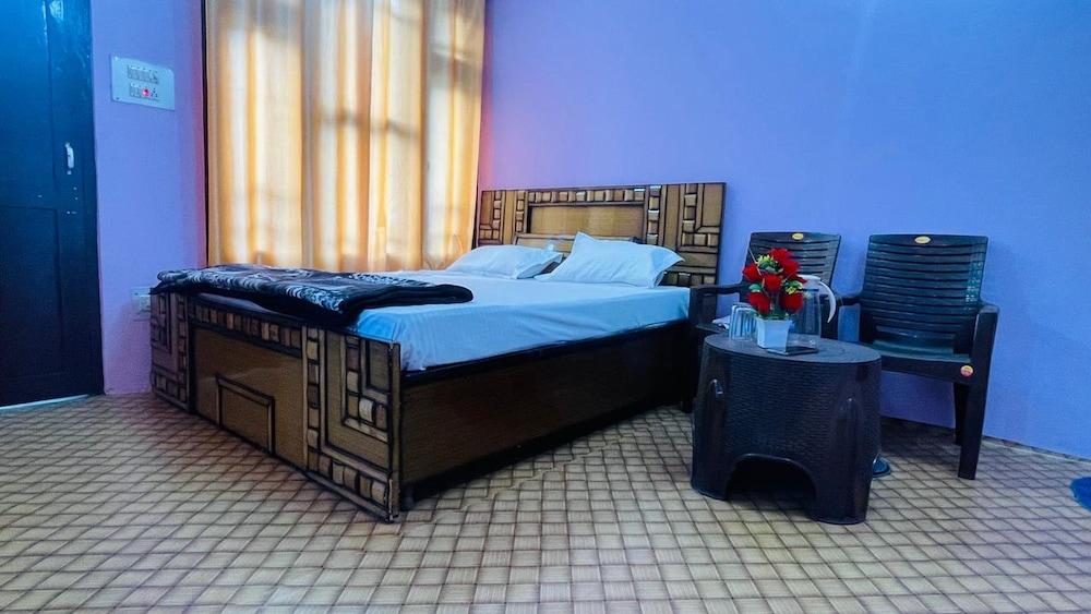 JIYAHA WATERFALL AND SNOW VIEW HOMESTAY