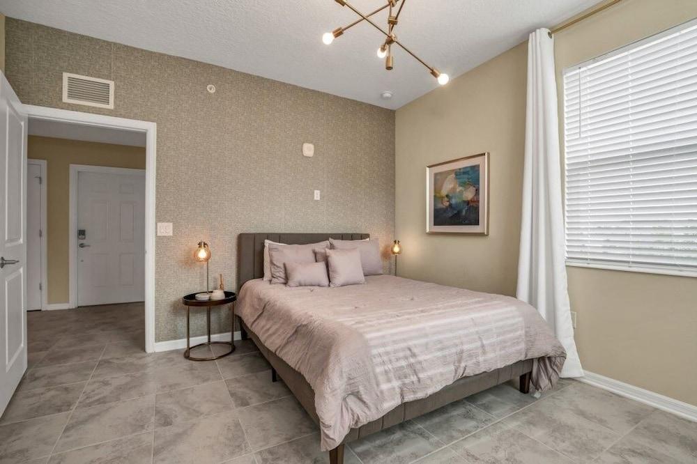 3180 Para Unit 101 3 Bedroom Townhouse