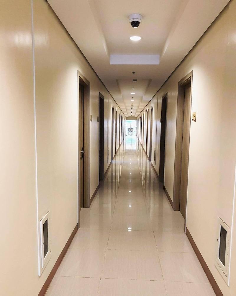 SM Breeze Residences Pasay Malate